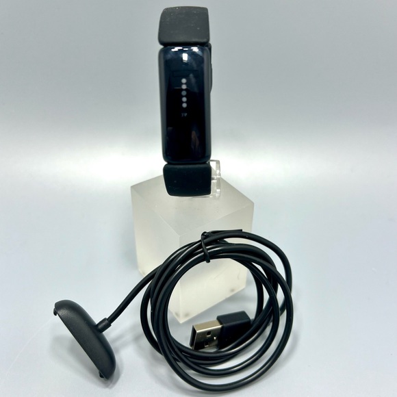 Fitbit Inspire 2 Black Fitbit & Charger Only - Picture 2 of 10